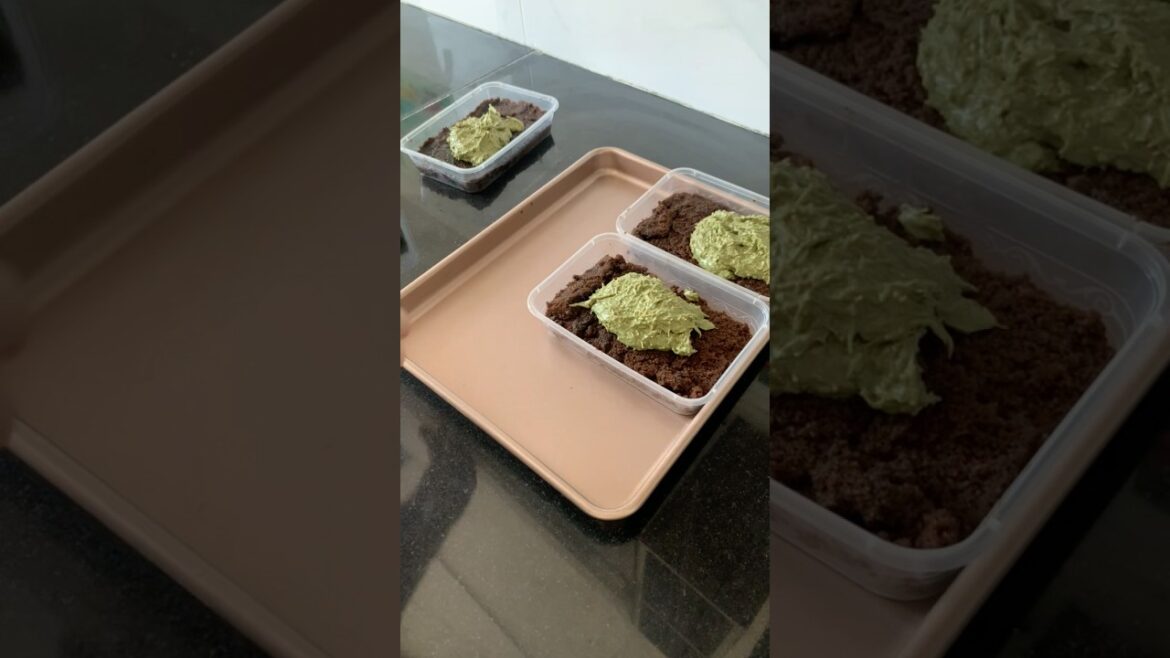 Viral pistachio kunafa cake #viral #youtubeshorts #food