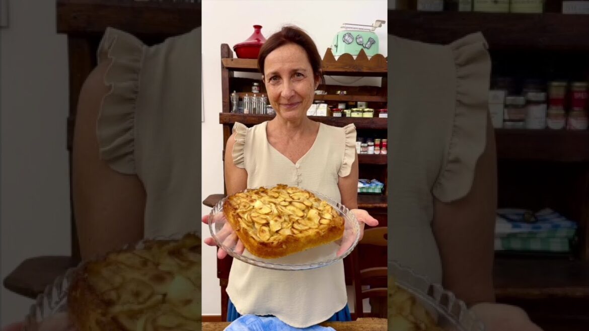 Torta cremosa di mele: umida, facile e profumata, la ricetta della nonna che piace a tutti!
