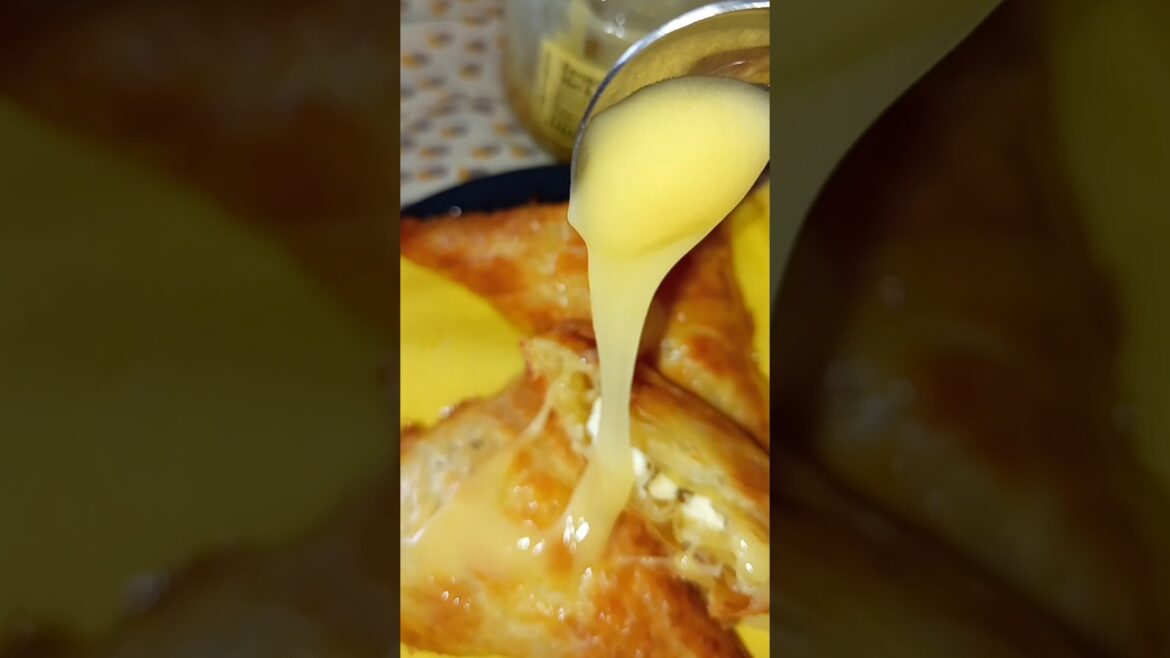 Crispy Feta and Honey Filo Parcels Recipe ✅❓τυροπιτάκια με μέλι #snack #foodie #recipe #greek