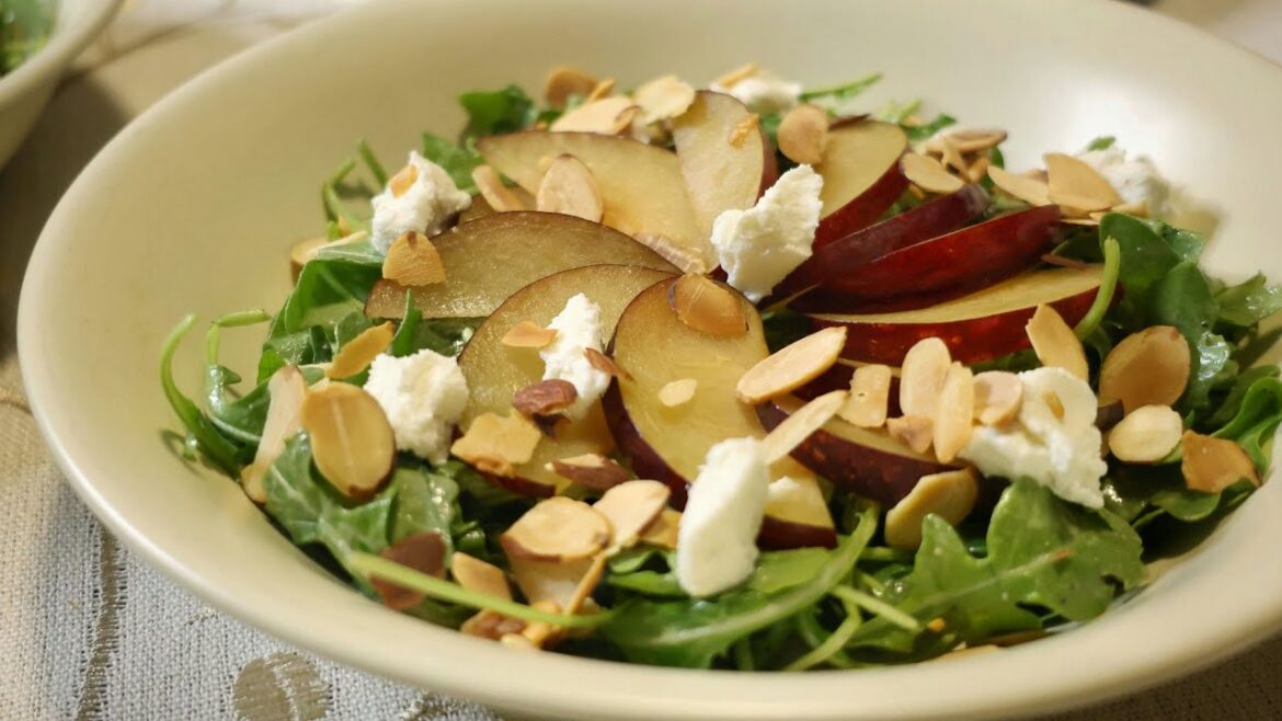 French-Inspired Arugula and Chèvre Salad Recipe