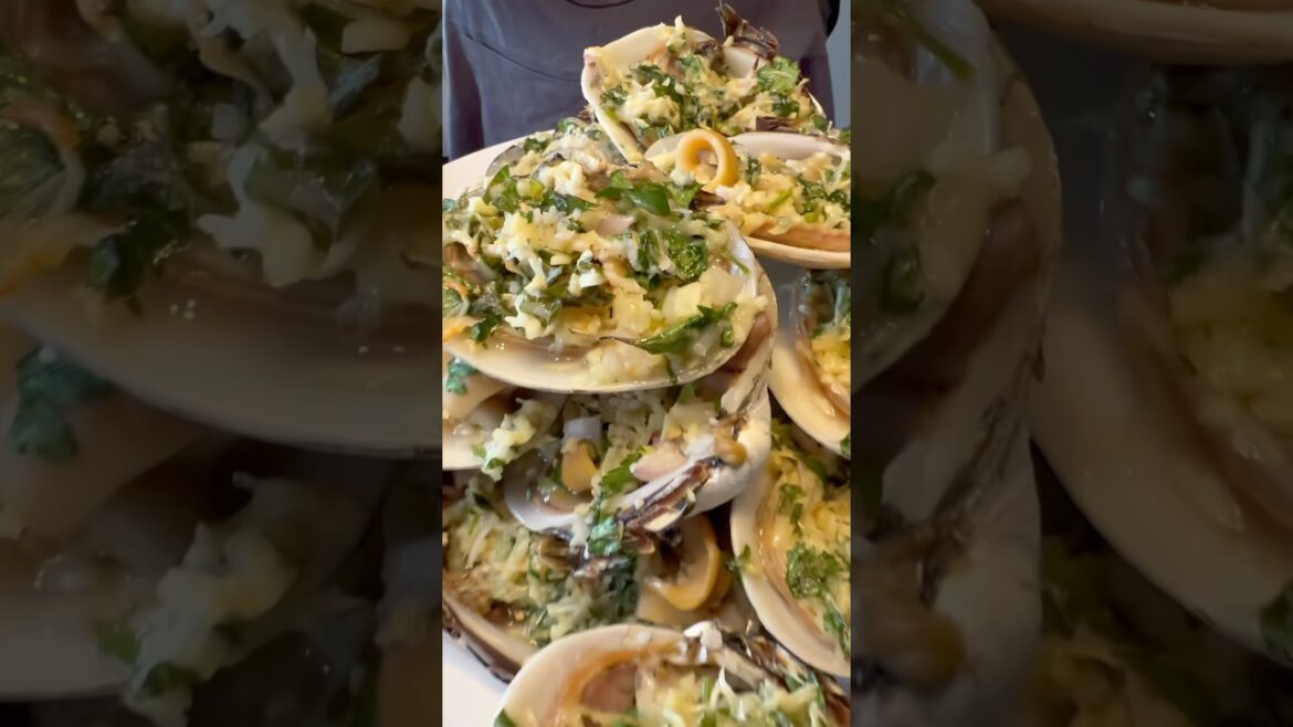 Chef Dad’s Catch & Cook: White Wine Reduction Butter Clams from Coos Bay, Oregon! Chef Dad's Catch & Cook: White Wine Reduction Butter Clams from Coos Bay, Oregon!