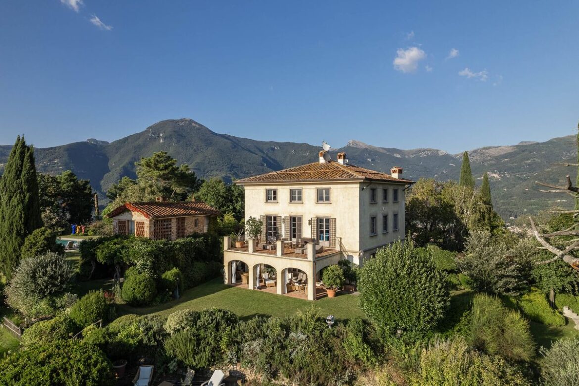 Bond 45 Owner Lists Renovated Italian Tuscan Villa for $7 Million Bond 45 Owner Lists Renovated Italian Tuscan Villa for $7 Million