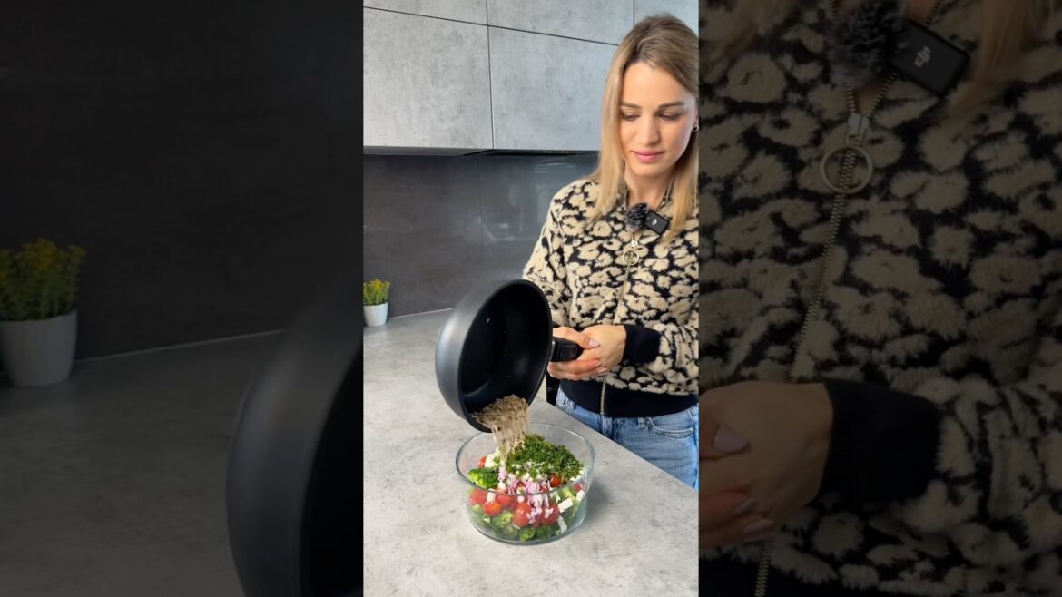 Sałatka z brokułem i jajkiem. Odchudzanie. #shorts