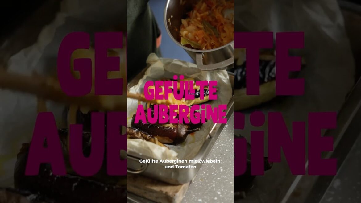 "Imam Bayildi" Gefüllte Auberginen mit Tomaten & Spitzpaprika | Rezept aus „Alles in die Mitte“