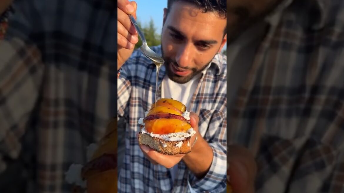 Nectarine Bruschetta with Ricotta and Honey Nectarine Bruschetta with Ricotta and Honey