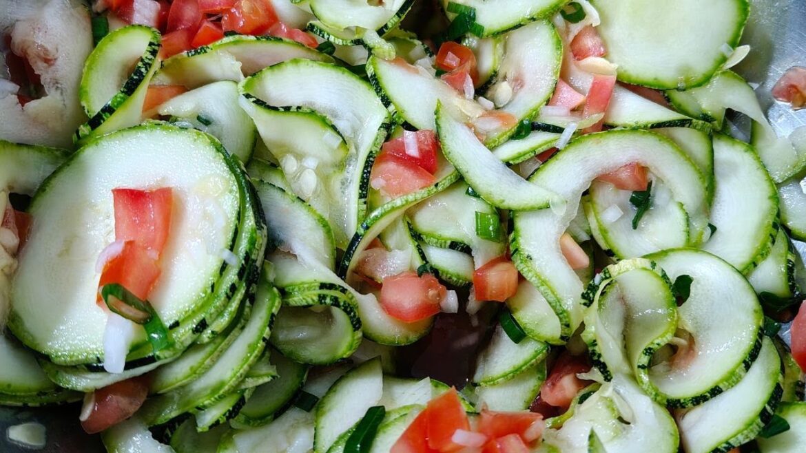 SALADA DE ABOBRINHA DELICIOSA