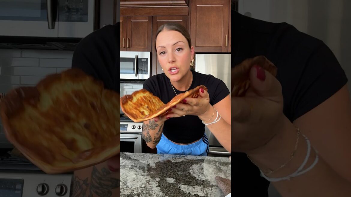 A fat loss meal that must be learnt. #fatlossrecipes #highprotein #cottagecheese #cottagecheesewrap A fat loss meal that must be learnt. #fatlossrecipes #highprotein #cottagecheese #cottagecheesewrap