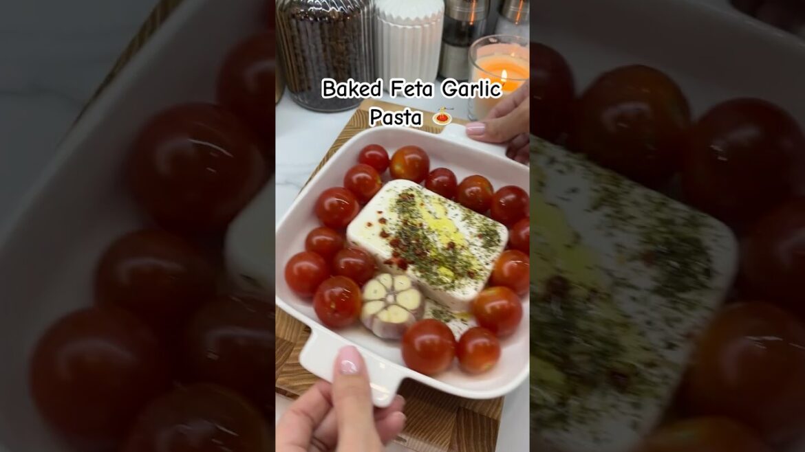 Baked Feta Garlic Tomato Pasta | Easy Dinner Recipe! #bakedfood #foodshorts #pasta #easyrecipe