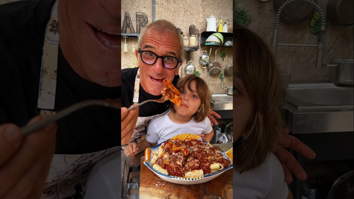 Pasta con Ragú alla Napoletana #chefmaxmariola Pasta con Ragú alla Napoletana #chefmaxmariola