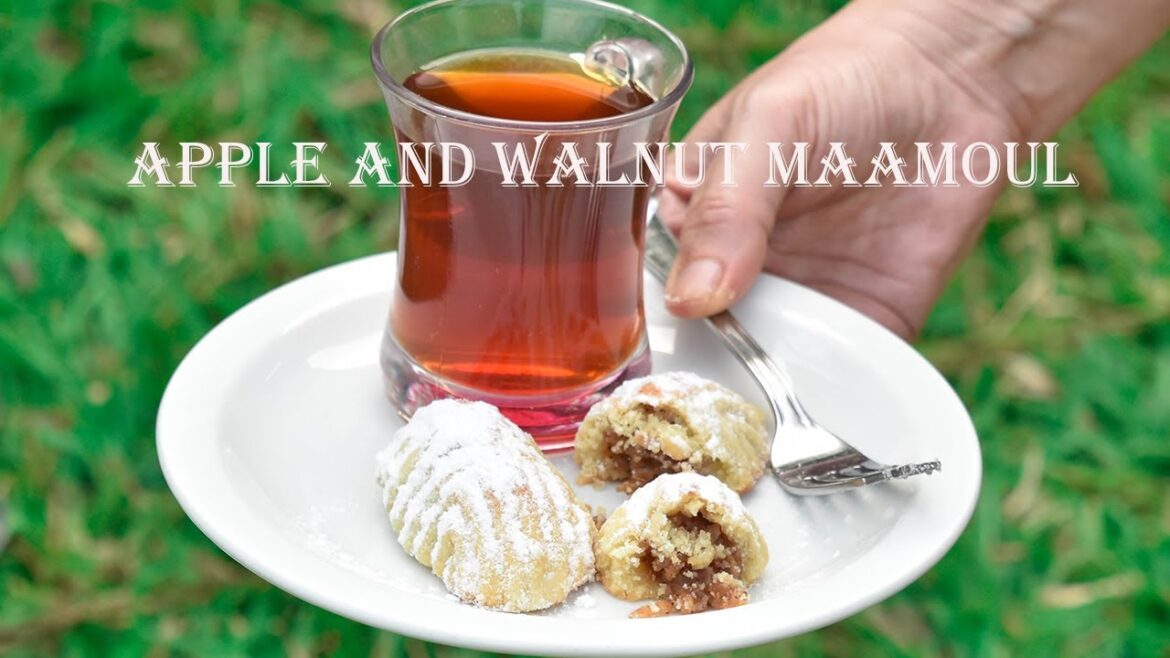 Apple and Walnut Maamoul Apple and Walnut Maamoul