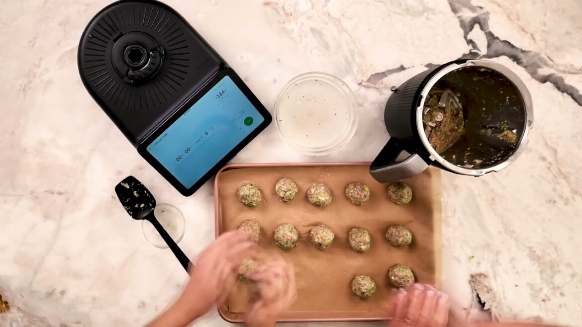 Keftedes (Greek Meatballs) | SkinnyMediterranean | Thermomix® & Traditional