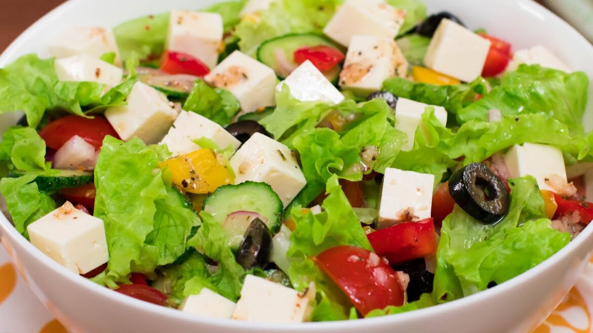 The most delicious Greek salad! Replace Dinner to Lose Weight and De-Bloat! The most delicious Greek salad! Replace Dinner to Lose Weight and De-Bloat!