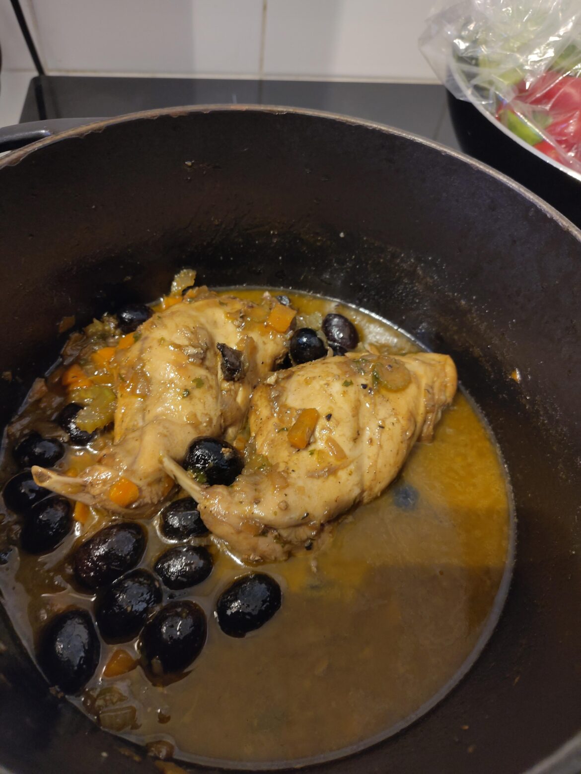 Rabbit stew with black olives