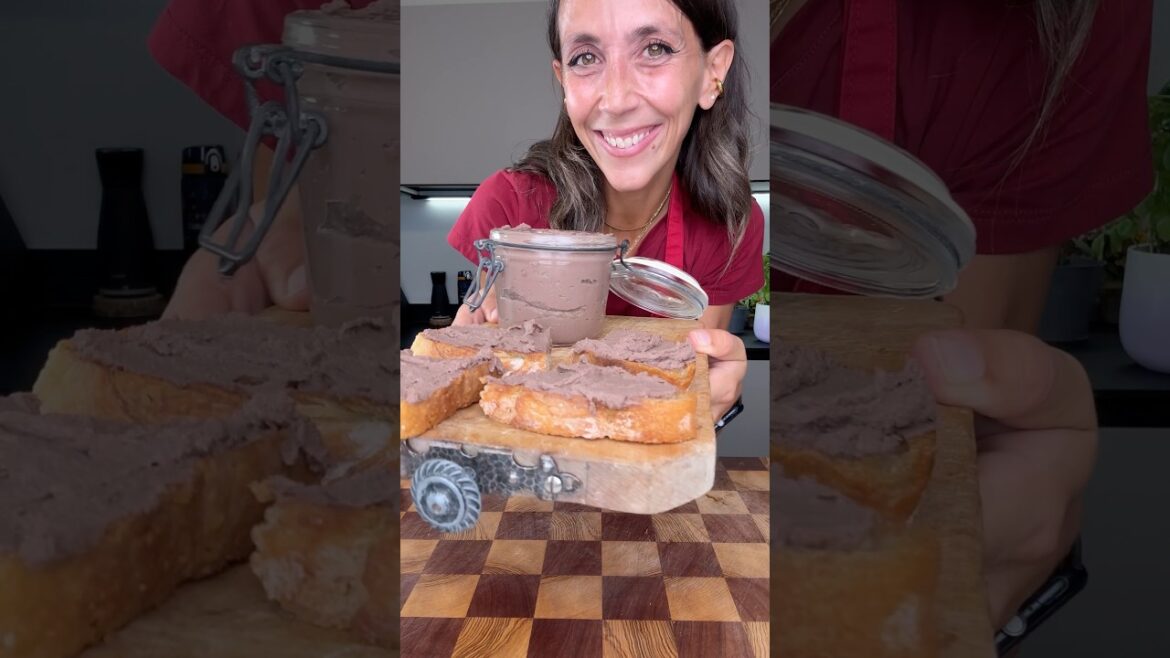 Paté di fegatini di pollo toscano: ricetta facile e cremosa come in trattoria Paté di fegatini di pollo toscano: ricetta facile e cremosa come in trattoria