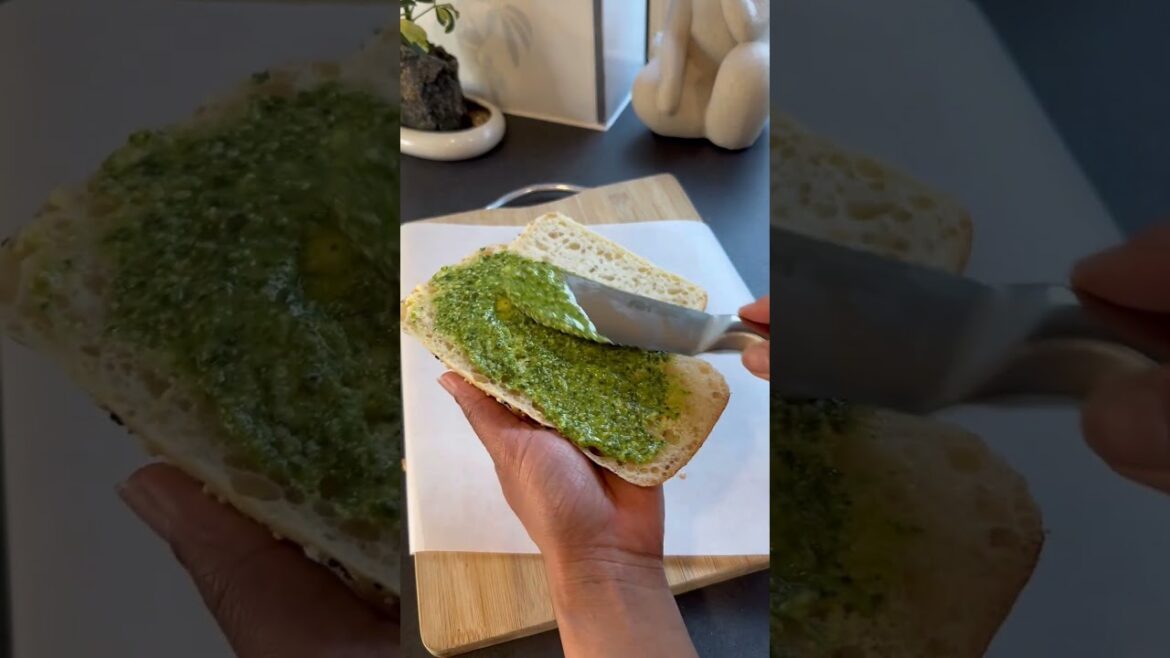 Pesto Sandwich