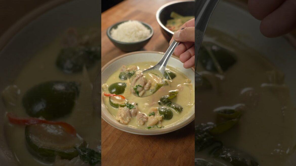 Thai Green Curry #shorts #thaigreencurry #30minutemeals