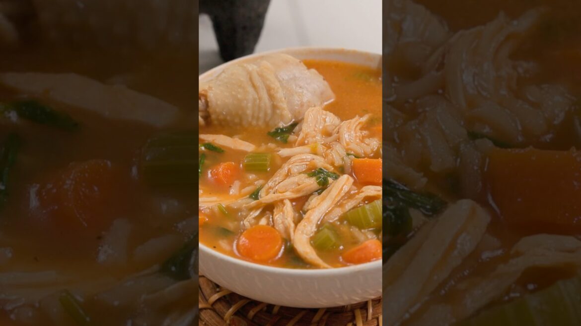 Caldo de Pollo con Arroz Mexican Chicken & Rice Soup #shorts