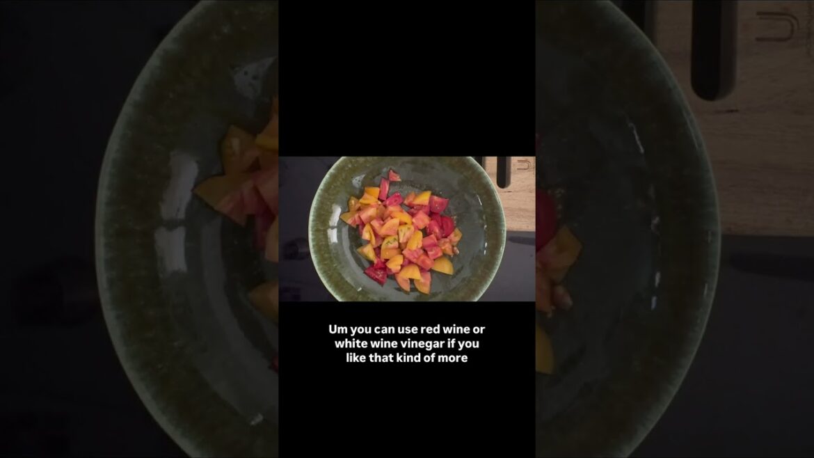 Heirloom Tomato & Burrata Salad with Basil Vinaigrette | Easy Summer Salad Recipe Heirloom Tomato & Burrata Salad with Basil Vinaigrette | Easy Summer Salad Recipe