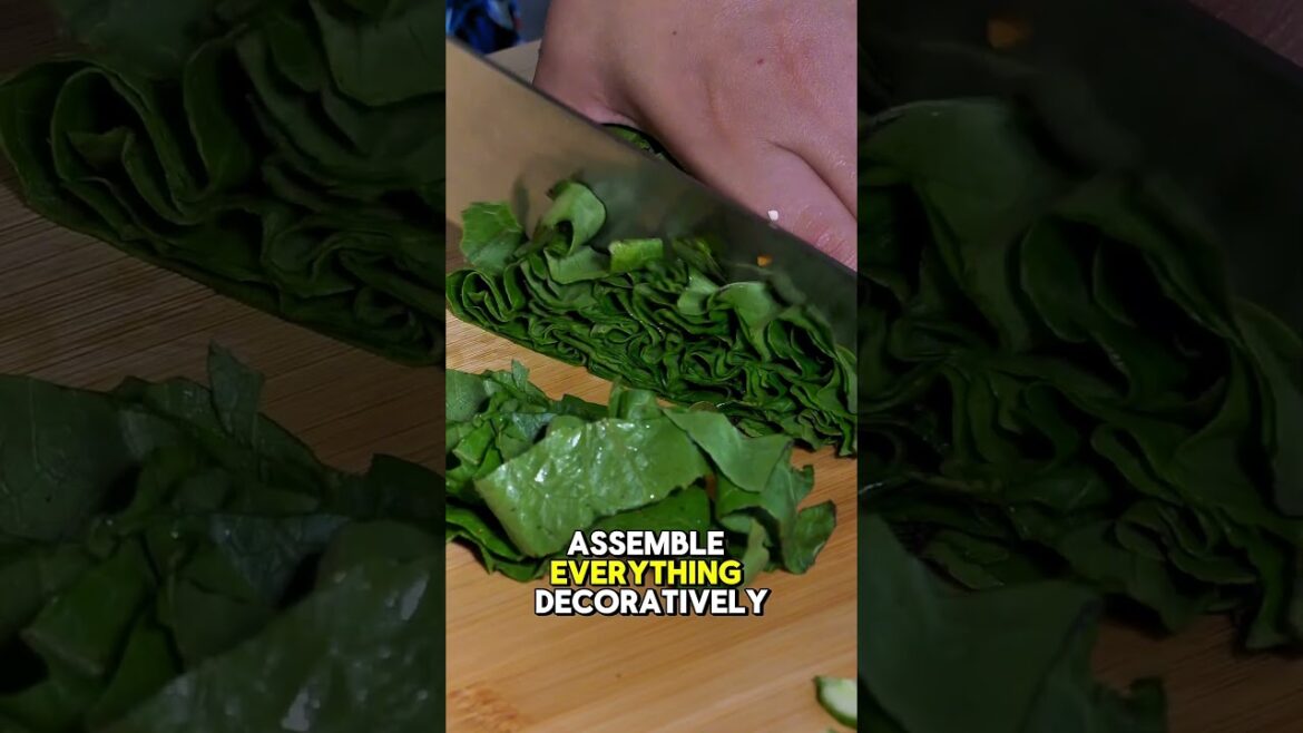 Protein-Packed Greek Lemony Chicken Salad  #GreekChickenSalad  #saladrecipes #greekcuisine