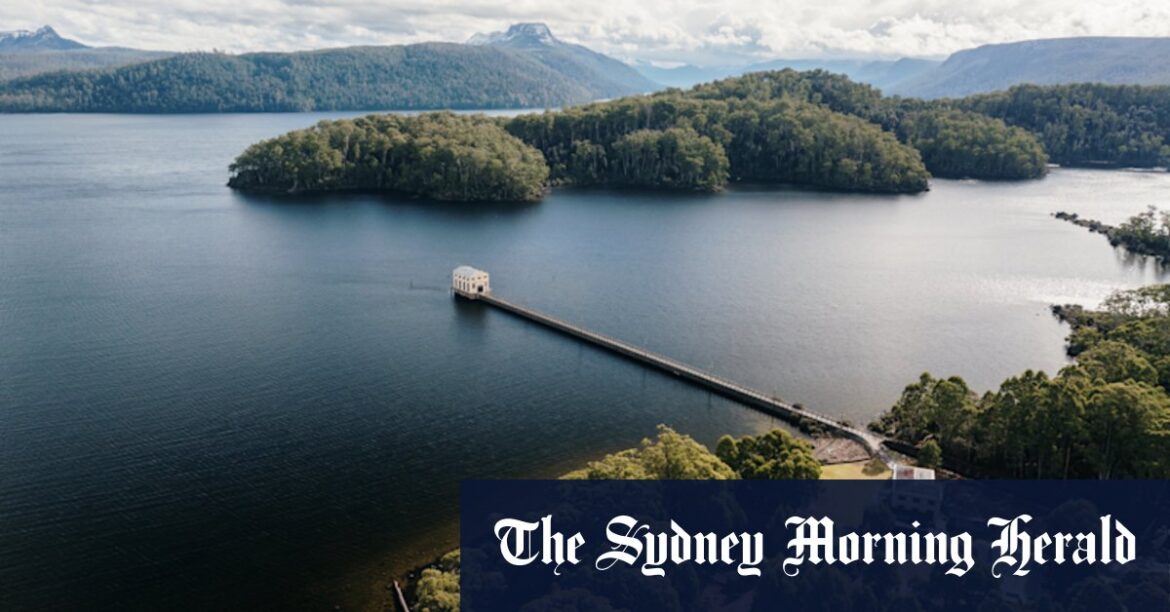 Pumphouse Point on Lake St Clair, Tasmania