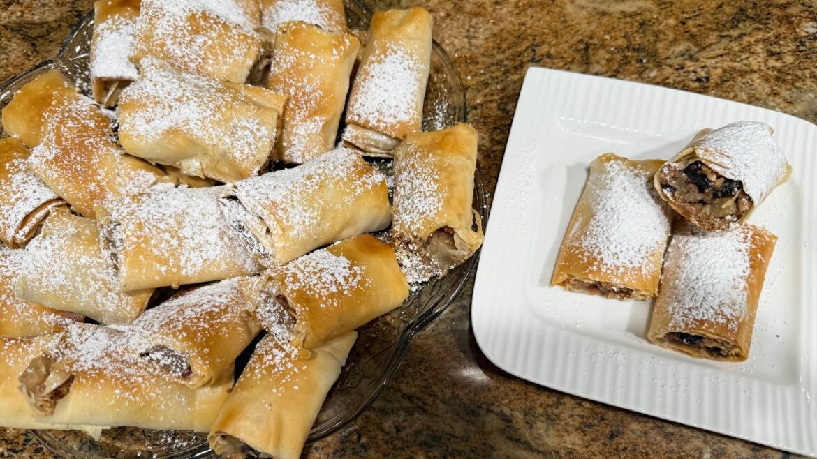 Vegan Apple/ cranberry/ walnut/ Strudel  Posna Pita/ so jabolka/ brusnica/ orevi/ ￼