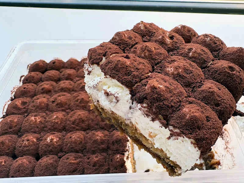 Tiramisu Classic Italian Pastries, 17.6 oz