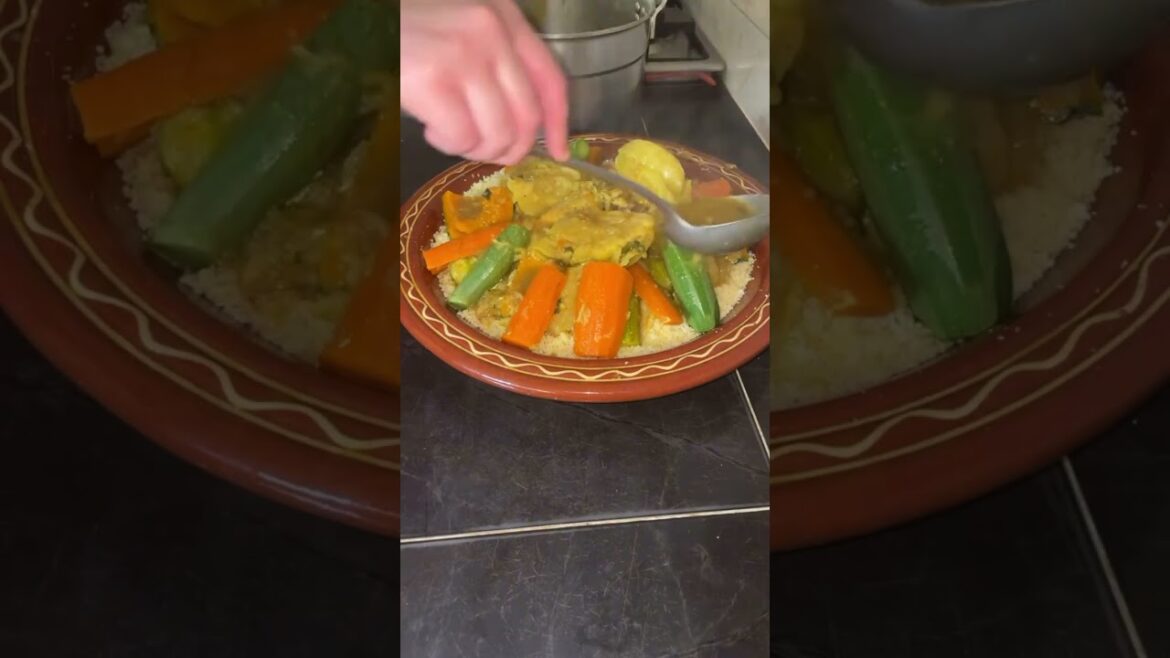 قصرية الكسكس المغربي بالدجاج والخضار