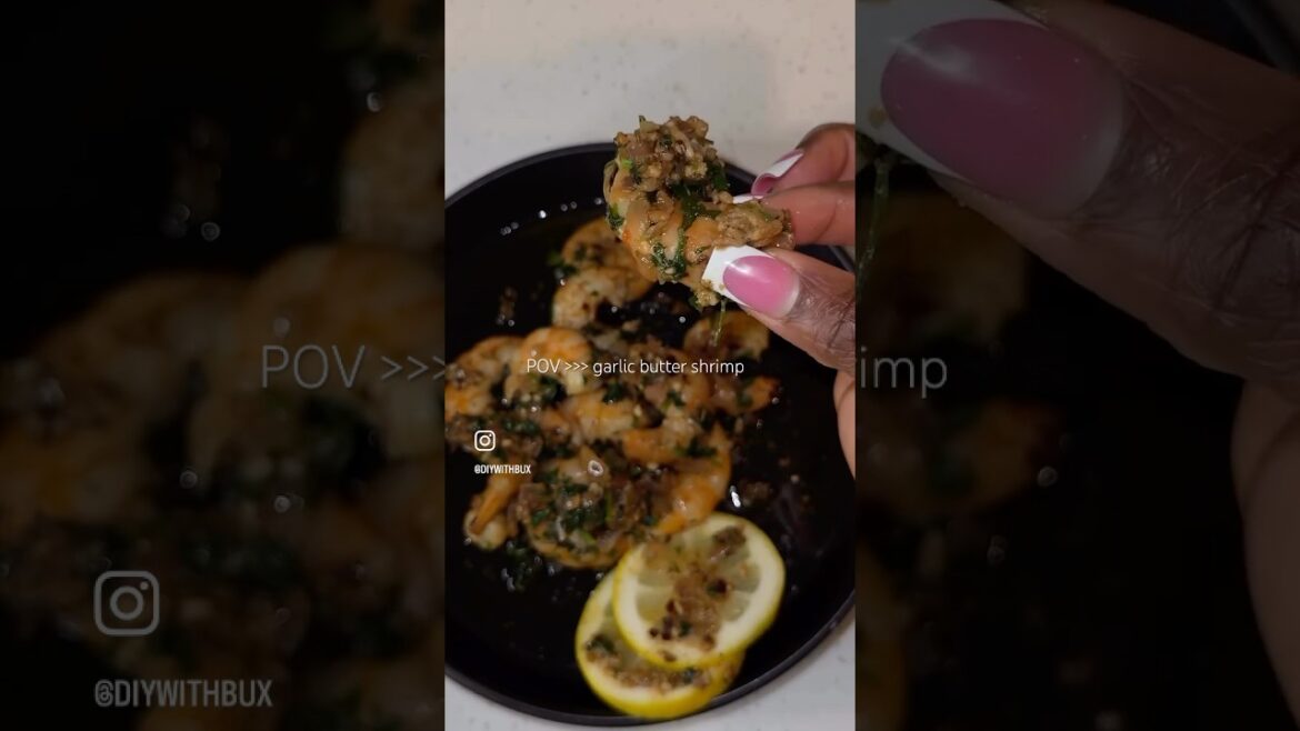 Garlic butter shrimp, dinner recipe #asmr #garlicshrimp #dinnerrecipe #fypviralシ #foodie