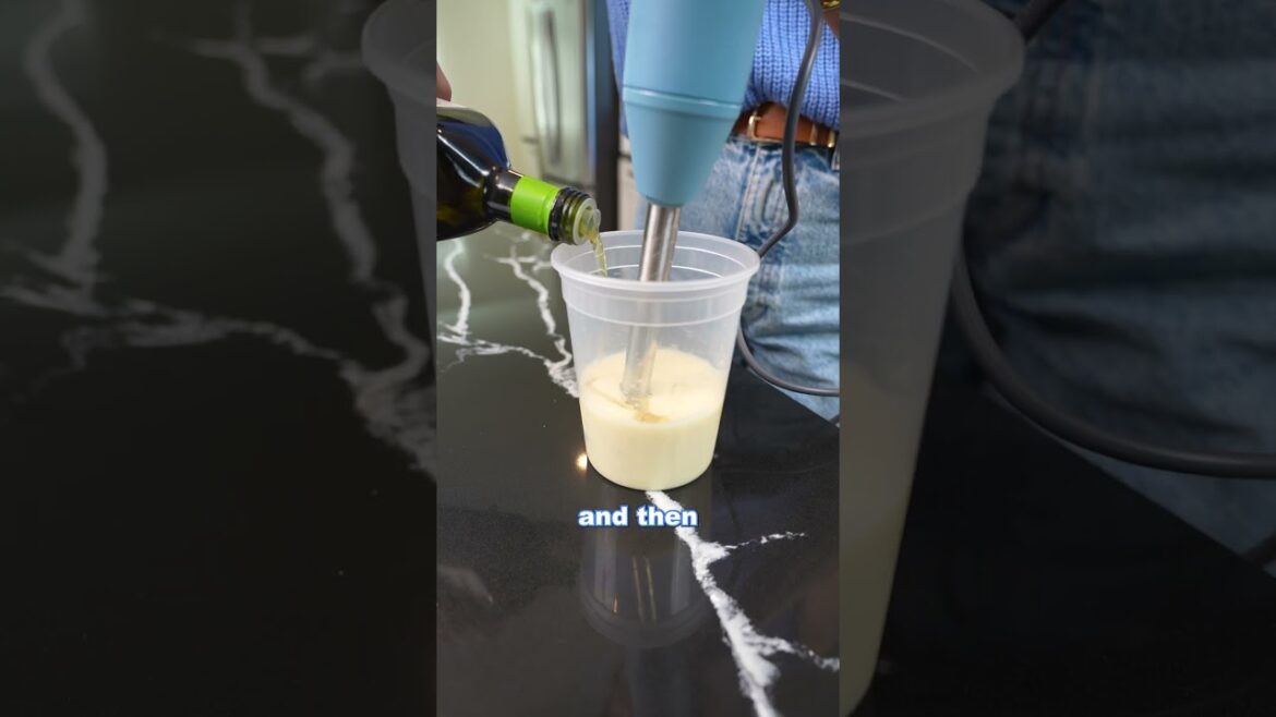 How to make Toum: A Mediterranean Garlic #garlic #dip #mediterranean #mediterraneanfood #recipe