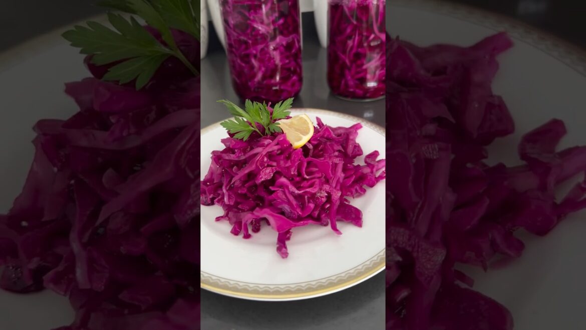 Lokanta Usulü Kırmızı Lahana Salatası