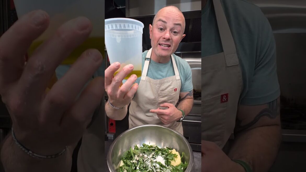 Creamy spinach dip #appetizer #dip #creamy #gameday #potluck #culinaryschool #everydayisfeastday