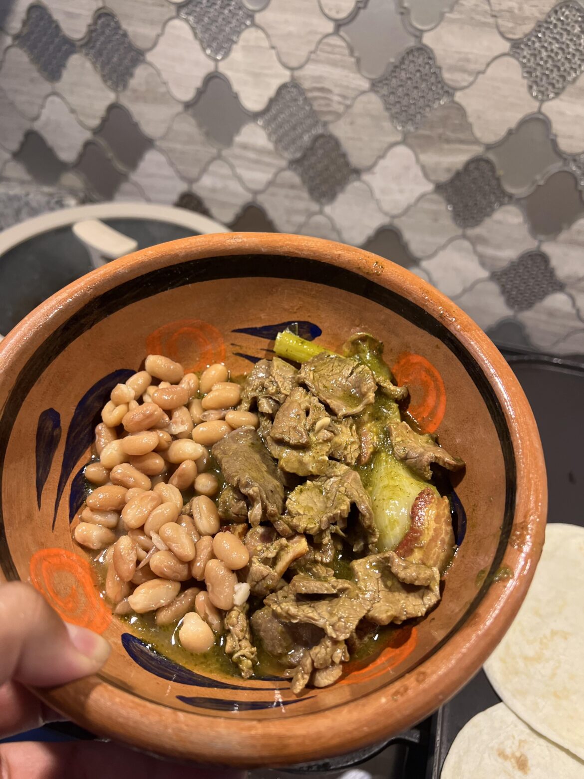 Carne en su jugo con frijoles de la olla