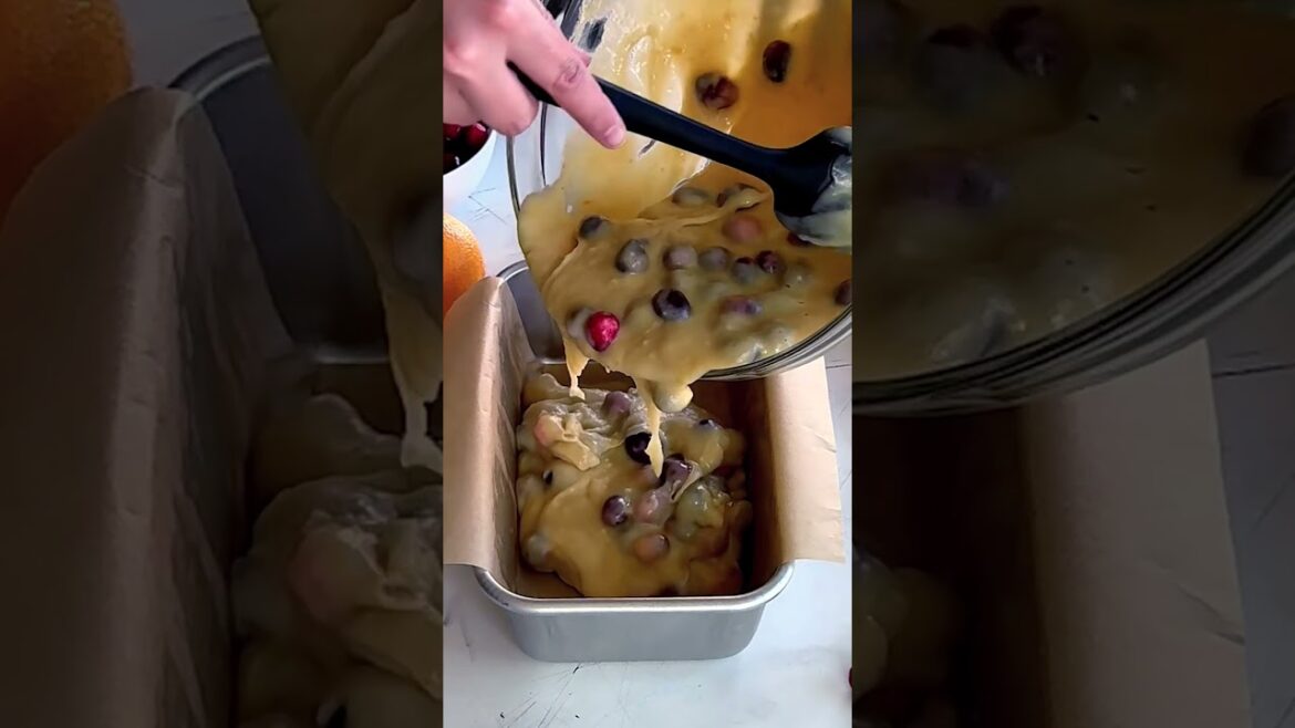 Cranberry Orange Bread | Easy Quick Bread Recipe  #easyrecipe #thanksgivingrecipe #christmasrecipe