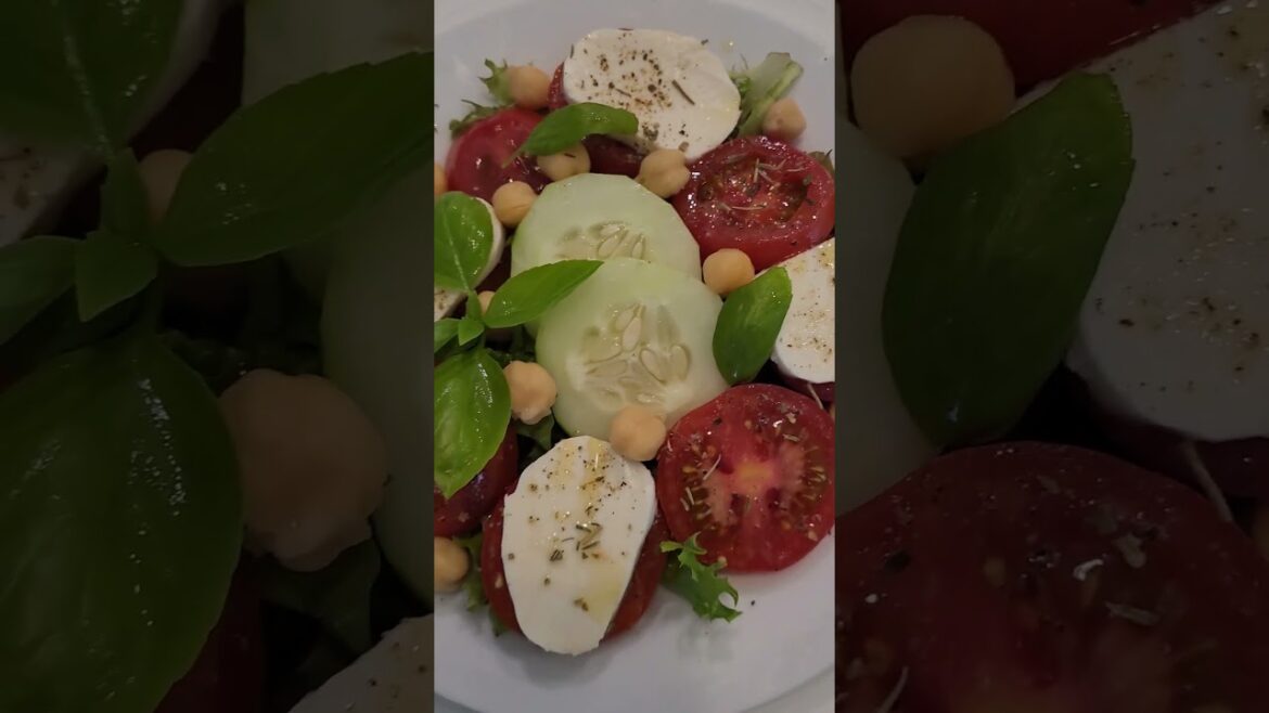 What’s for Lunch?: #salad #salads #saladrecipe #capresesalad #caprese #food #foodie #foodlover What's for Lunch?: #salad #salads #saladrecipe #capresesalad #caprese #food #foodie #foodlover
