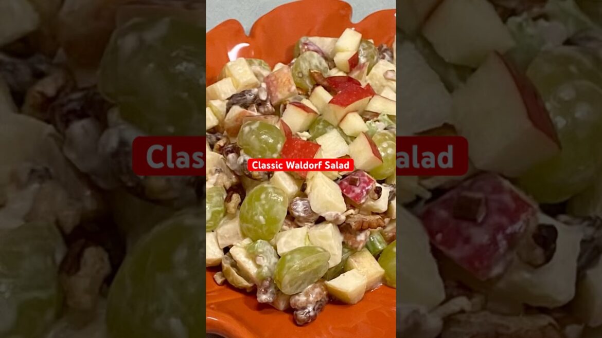 How to Make a Waldorf Salad How to Make a Waldorf Salad