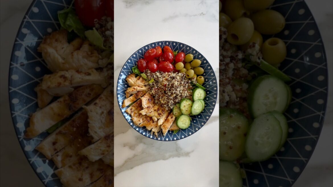 Easy Chicken Quinoa Bowl #HealthyRecipe #QuinoaBowl #EasyDinner