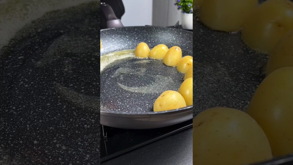 Crispy Garlic Butter Potatoes