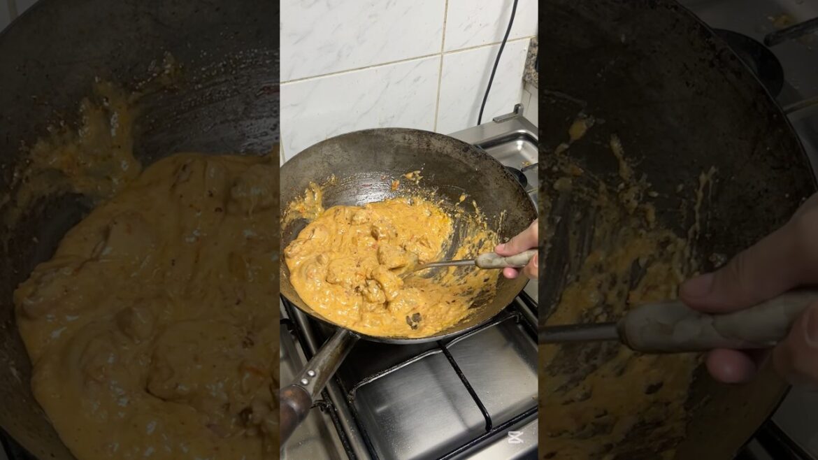 Easy creamy coconut chicken curry !