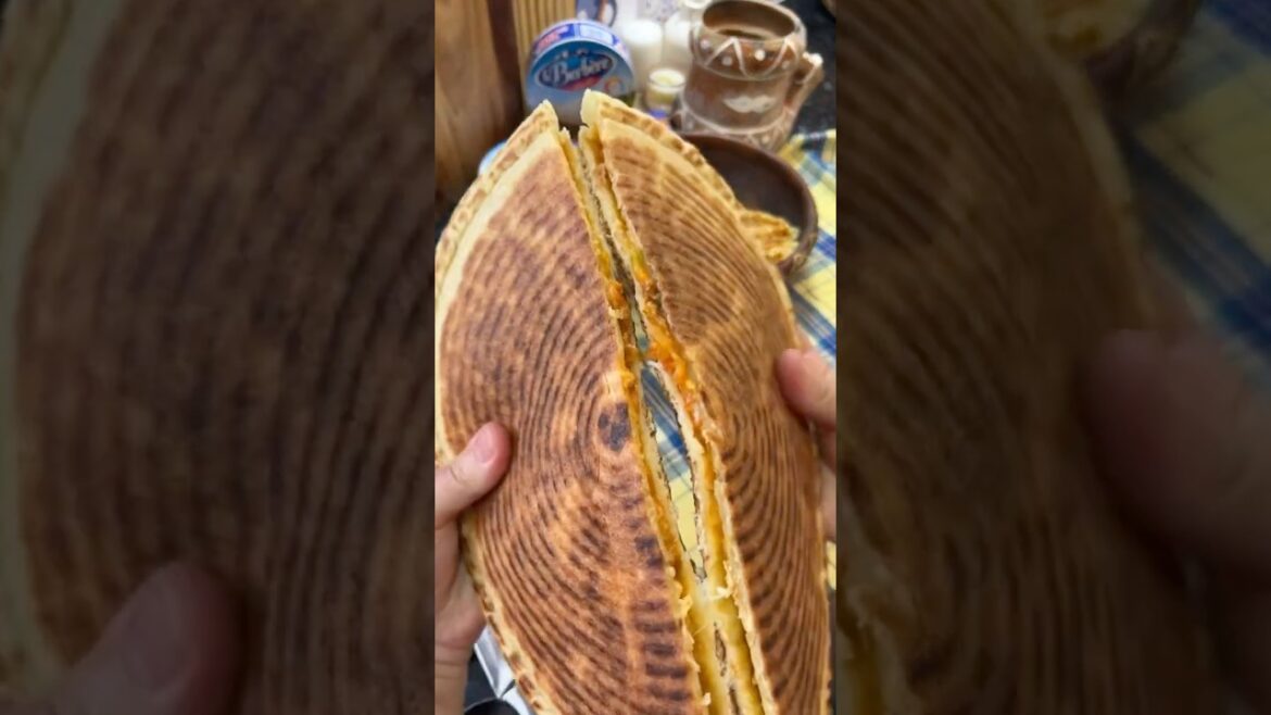 كسرة محشية #algeria #اكسبلور #algerianfood #طبخ #وصفات #algerienne #food كسرة محشية #algeria #اكسبلور #algerianfood #طبخ #وصفات #algerienne #food