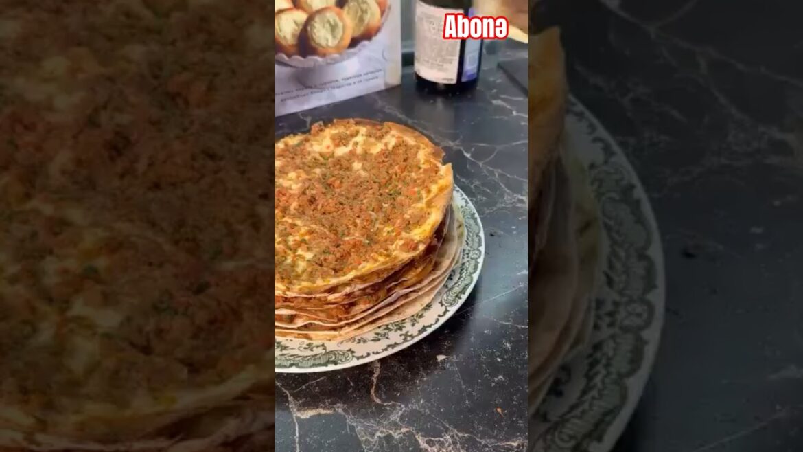 How to make Lahmacun... #famous #cooking #lahmacun #turkish #food #meal