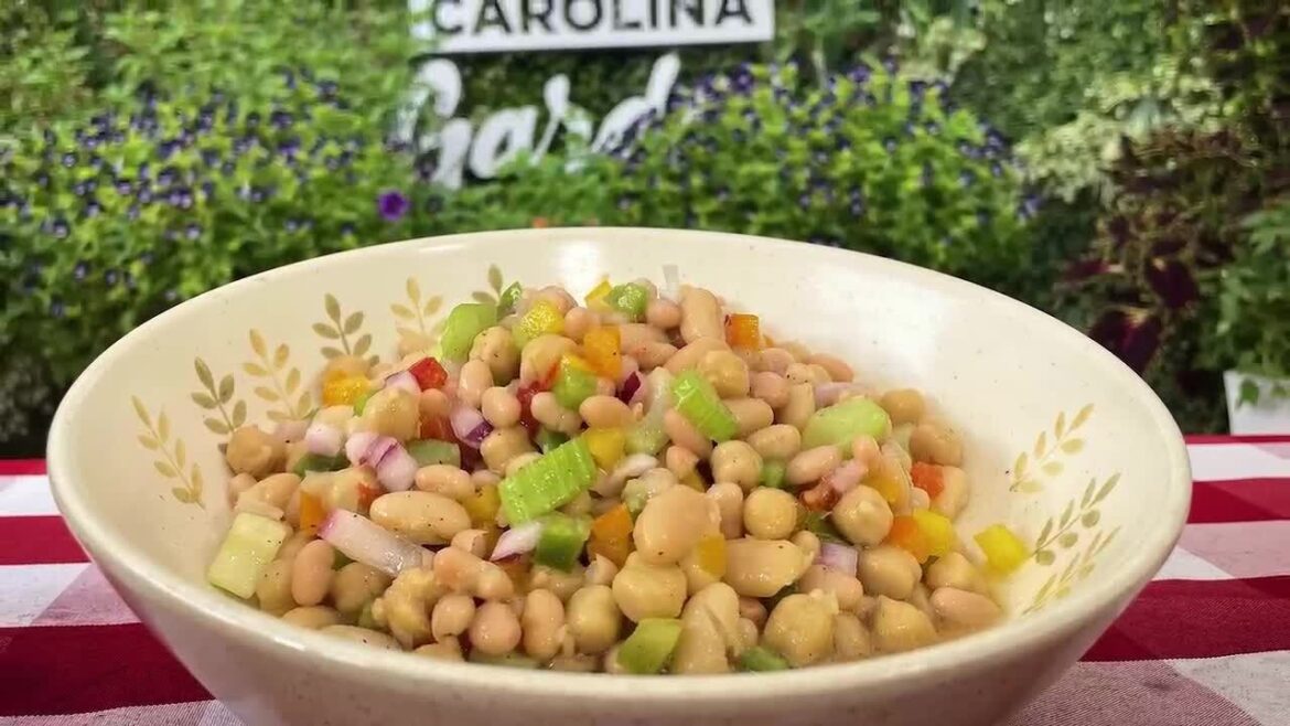 Suzy Neal's Marinated White Bean Salad