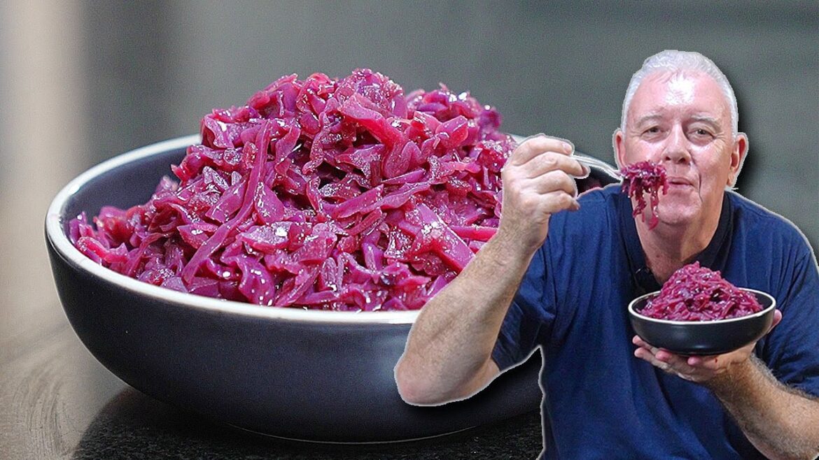 Easy German Red Cabbage – Sweet, Savoury & Perfect with Roast Meats!