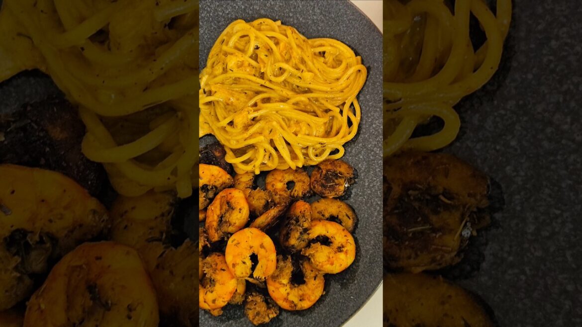 I Made the Viral Garlic Butter Shrimp Pasta Everyone’s Obsessed With! #garlicpasta #viral #shorts
