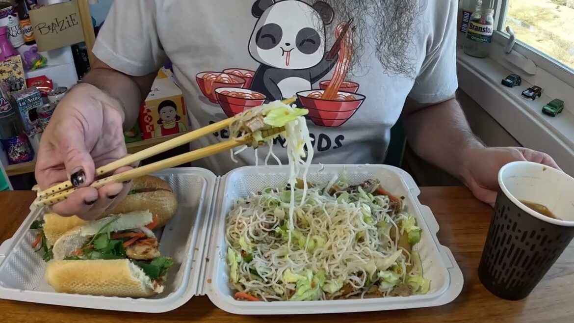 Pho East Lake Vietnamese Restaurant Review