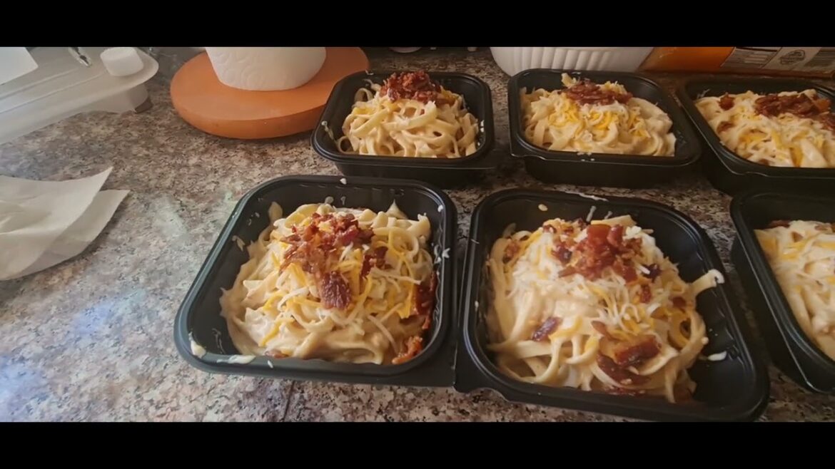 Preparing Chicken Alfredo Pasta and Pande karne