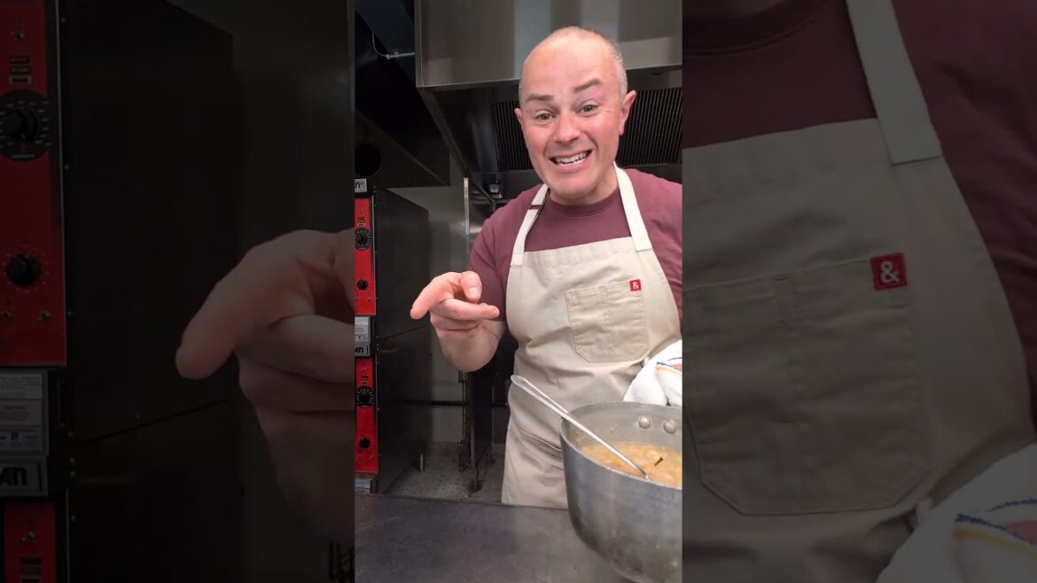 Easy apple sauce #applesauce #apple #hudsonvalley #newyork #culinaryschool #chef #everydayisfeastday