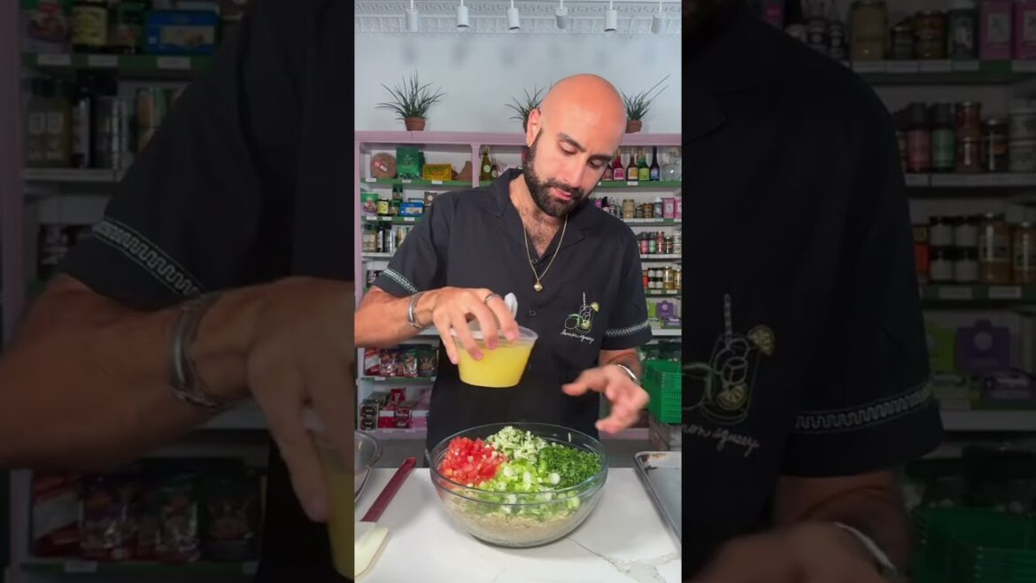 Orzo Tabbouleh Salad Recipe! #orzo #tabbouleh #saladrecipe #lebaneserecipe #middleeasternfood