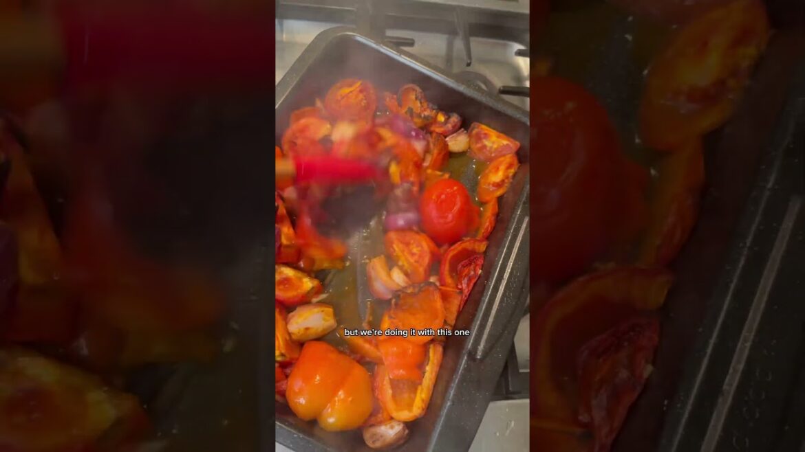 Perfect roasted red pepper and tomato soup #souprecipe #soup #soupseason