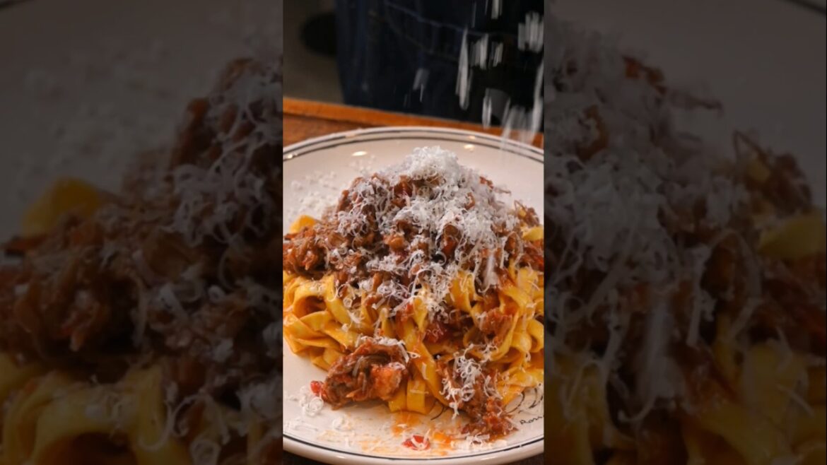 Fettuccine with Ragù Napoletano