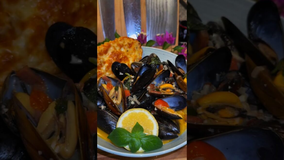 Mussels with tomato basil #seafoodrecipe #tastyseafood  #deliciousseafood #foodieshorts #shorts